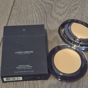 Laura Mercier Smooth Finish Foundation Powder - Tan